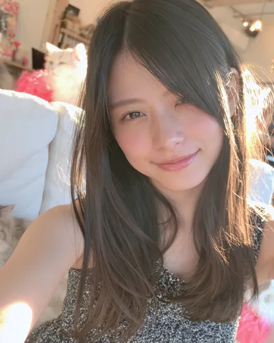 AI 生成人像 f00afdcdc1b:造型,中长发