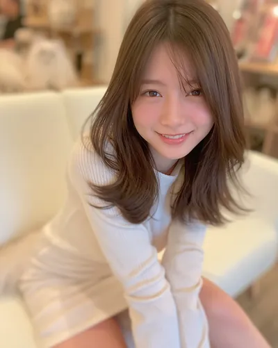 AI 生成人像 f0615411a66：造型，中发
