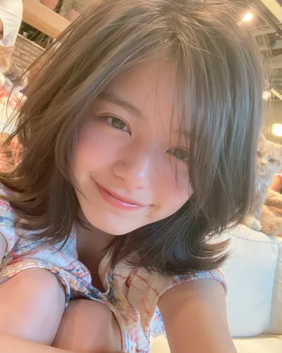 AI 生成人像 f0727ce9379：造型，短发