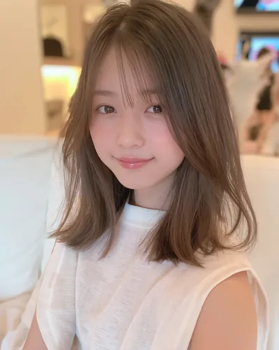 AI 生成人像 f2137e9dc0f：造型，中发