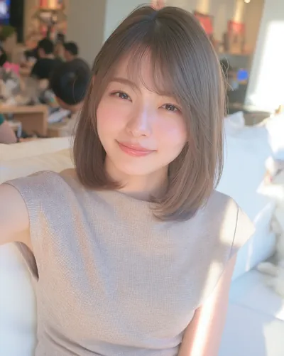 AI 生成人像 f25ed91932b：造型，短发