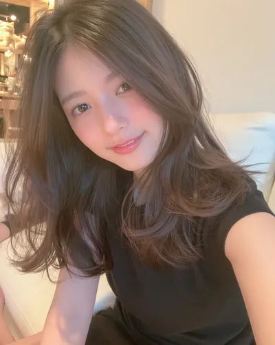 AI 生成人像 f2d41e81f5a:造型,中长发