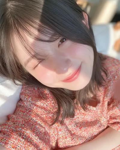 AI 生成人像 f39000f8b49：造型，短发