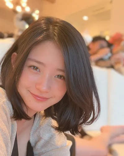 AI 生成人像 f3cc9d01015：造型，短发