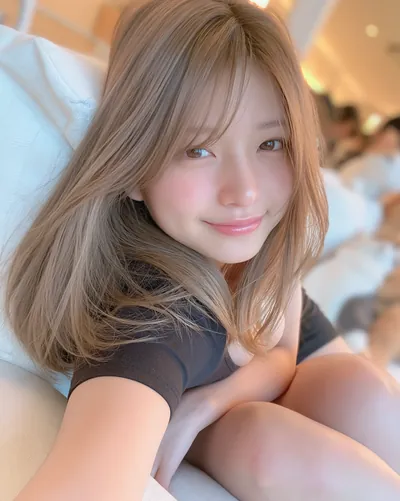 AI 生成人像 f5925bb05cf：造型，中发