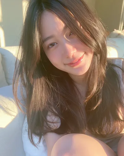 AI 生成人像 f733fbd561b:造型,中长发