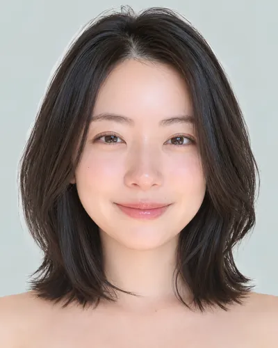 AI 生成人像 f78ea3d30e8：面部，短发・前长后短菱形短波波头（黑发）