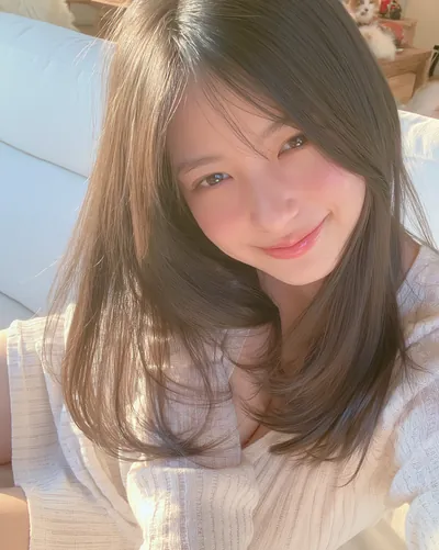 AI 生成人像 f7c46eba5d1:造型,中长发