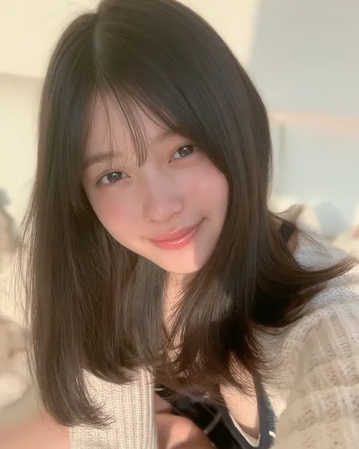 AI 生成人像 f7ef1afa557:造型,中长发