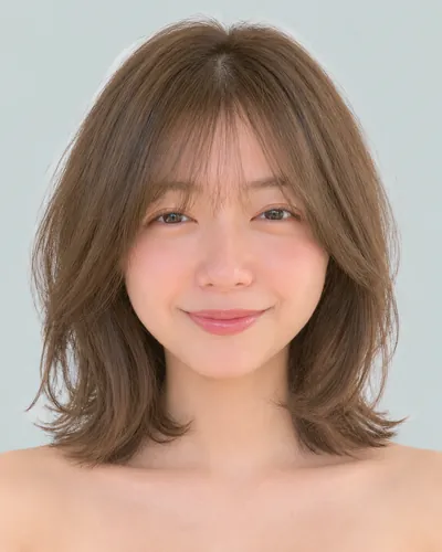 AI 生成人像 fb504bd45c7：面部，短发・内收短发（颈后偏长・空气刘海）